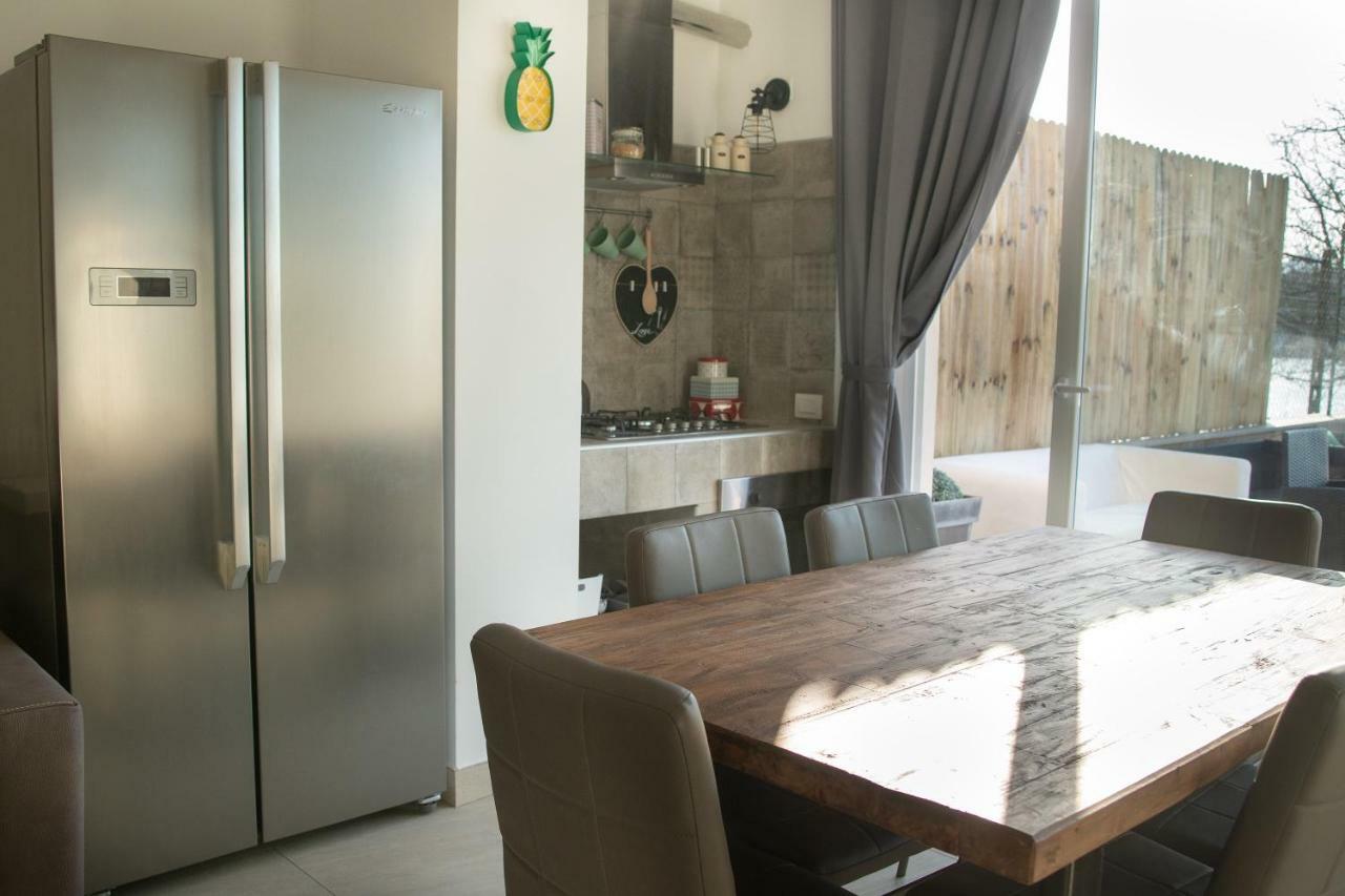 Lake House I Pioppi Nepi Kültér fotó